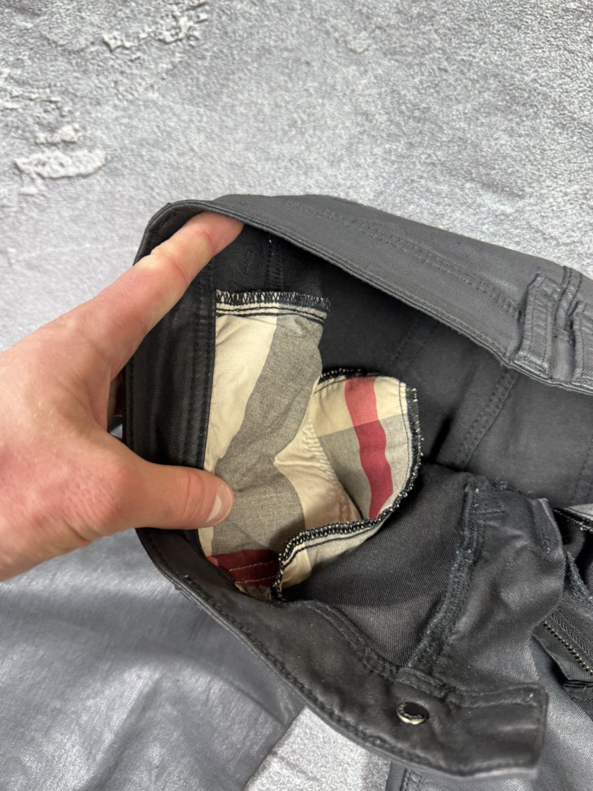 Burberry Burberry Brit Rubber Leather Skinny Ankle Pants Size 28 Size 28" / US 6 / IT 42 - 5 Thumbnail