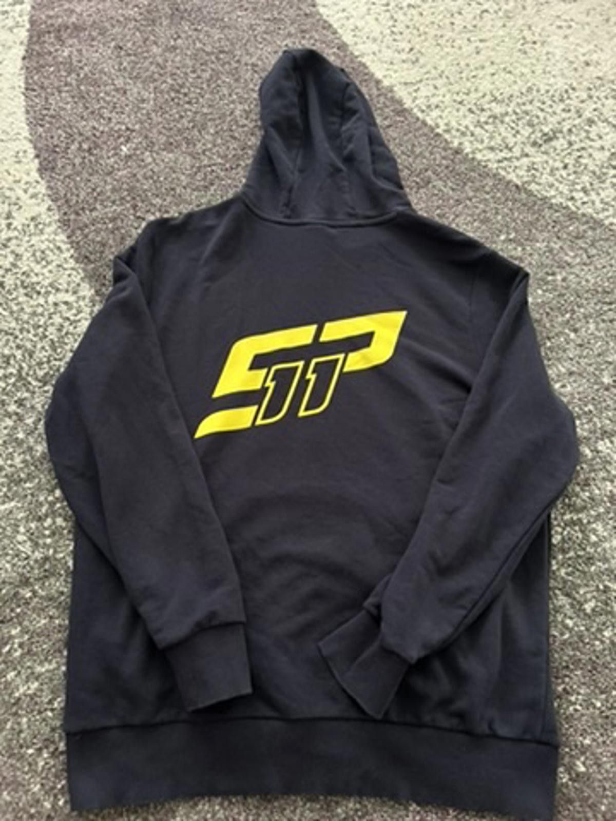 Puma Red Bull Racing x Puma Sergio Perez #11 Hoodie Size US L / EU 52-54 / 3 - 5 Thumbnail