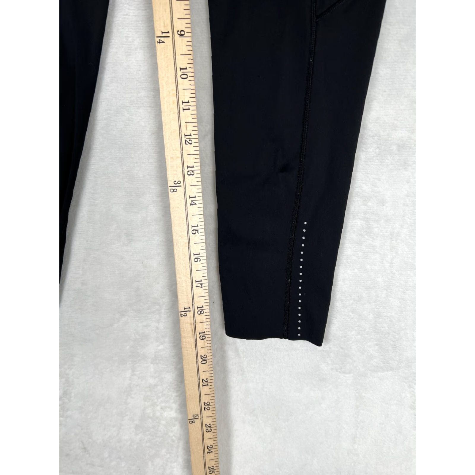 Lululemon Lululemon Women's Black High Rise Ankle Pocket Leggings Reflective Yoga 2 Pants Slim Activewear Size 26" / US 2 / IT 38 - 4 Thumbnail