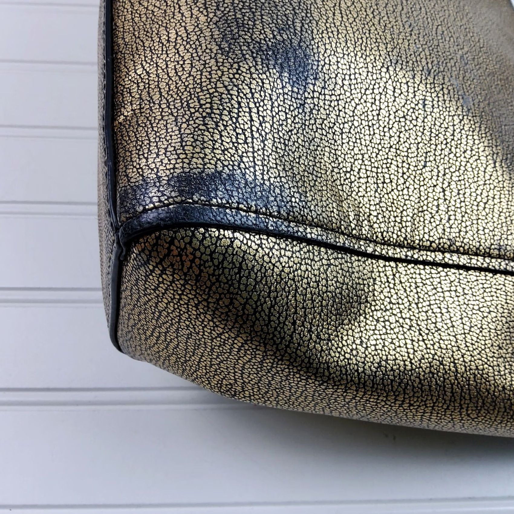 Coach Coach Tote Handbag Purse Metallic Leather Turn Lock Gold Leather Exterior Tote Women Size ONE SIZE - 7 Thumbnail
