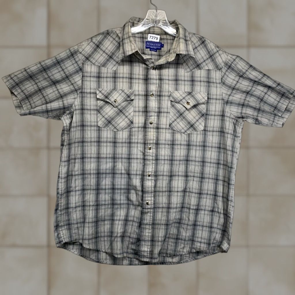 Pendleton VINTAGE Pendleton Shirt Mens Large Gray Plaid 2 Front Pockets Short Sleeve Casual Workwear 48 Chest Mens Size US L / EU 52-54 / 3 - 1 Thumbnail