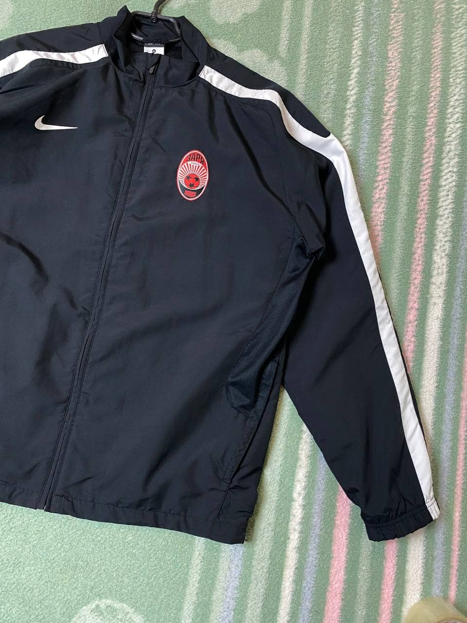 Nike Vintage 90s Nike Embroiderd Swoosh Zip Up Windbreaker Jacket Size US XL / EU 56 / 4 - 7 Thumbnail