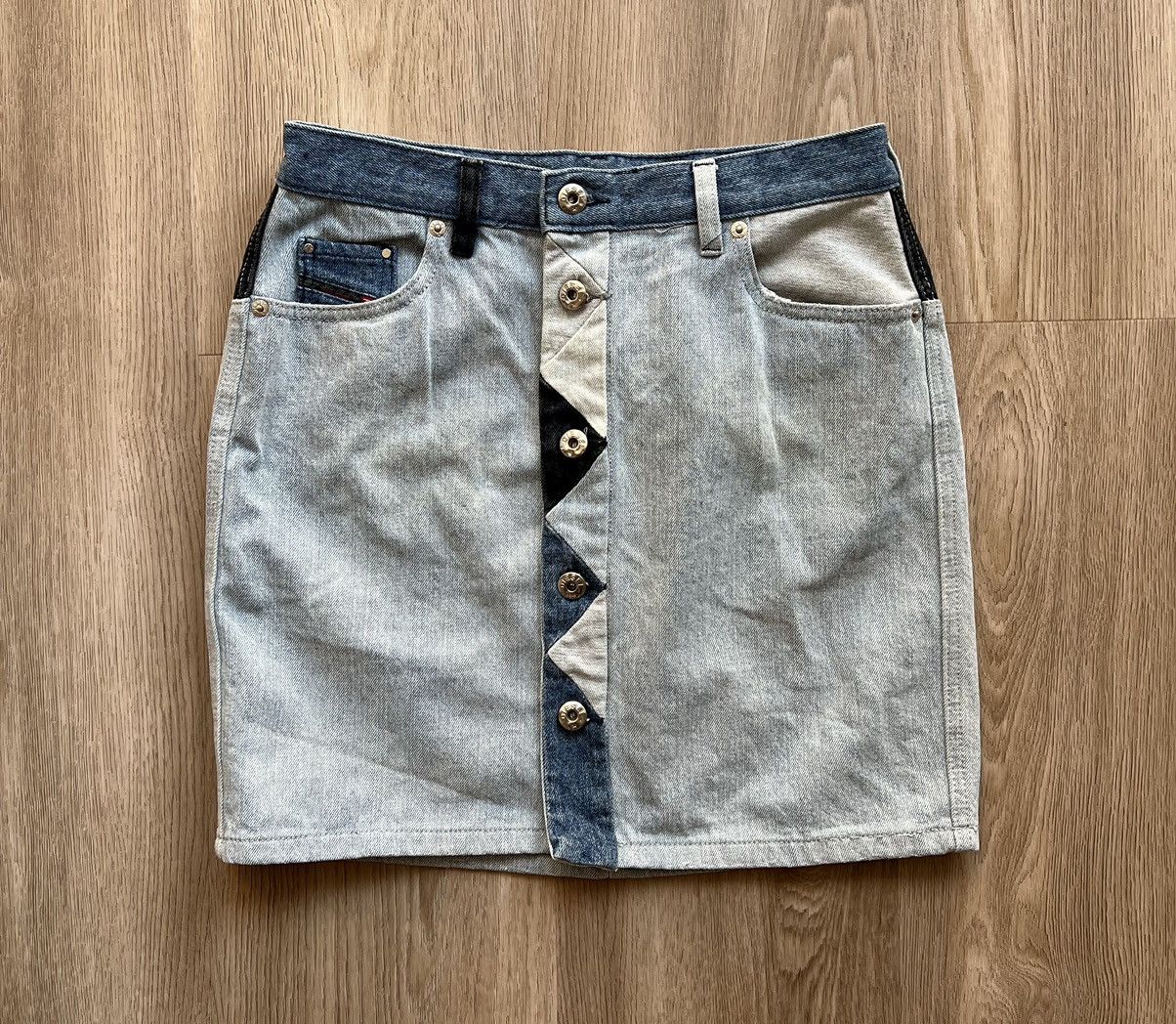 Diesel Vintage Diesel Avant Garde Denim Button Skirt Size 27" / US 4 / IT 40 - 1 Thumbnail