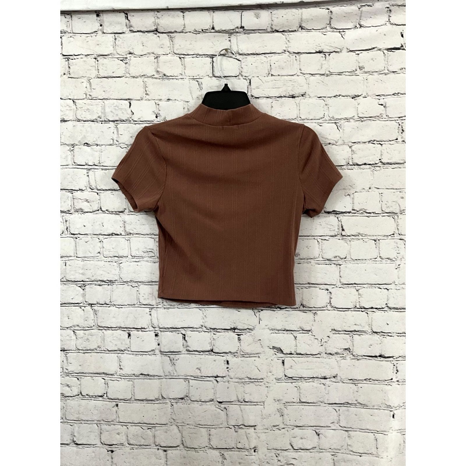 Vintage Bozzolo Crop Top - Beige- Size L - Crew Neck Short Sleeve Pullover Cropped Women T-Shirt Adjustable Stretch Lightweight All Seasons Size L / US 10 / IT 46 - 2 Thumbnail