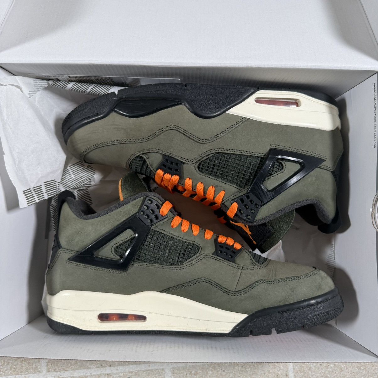 Jordan Brand Size 11.5 - Men's Undefeated x Air Jordan 4 Retro 2025 Size US 11.5 / EU 44-45 - 10 Thumbnail