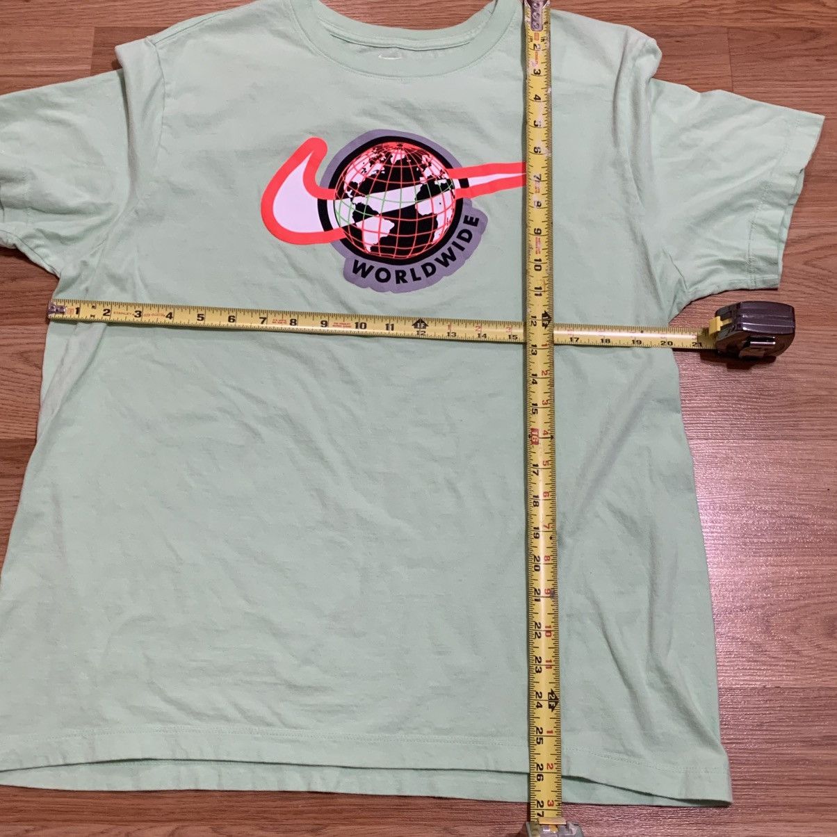 Nike Sz L- Nike Worldwide Tee Size US L / EU 52-54 / 3 - 4 Thumbnail