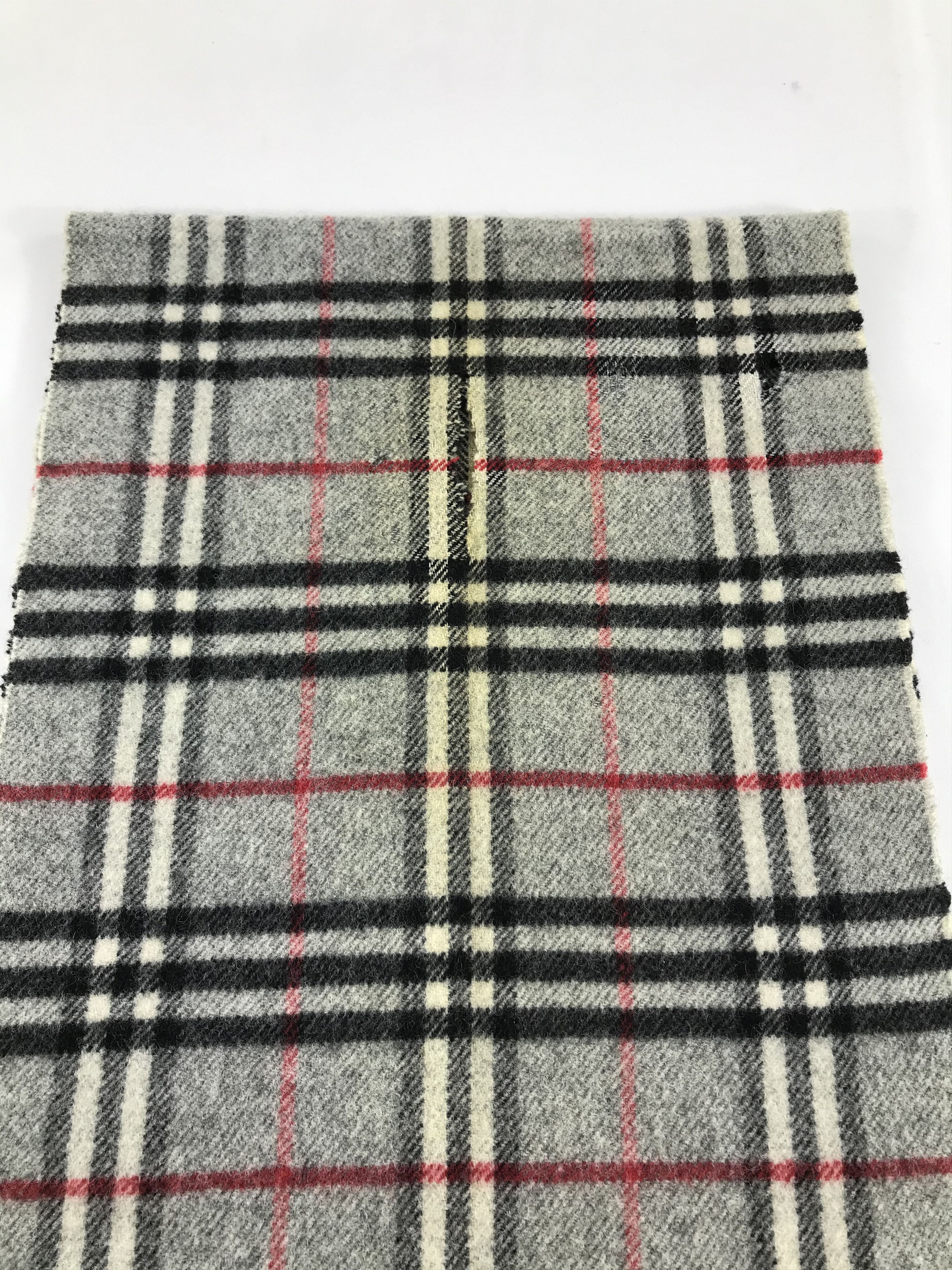 Burberry Burberrys Nova Check Grey Wool Scarf Muffler V451 Size ONE SIZE - 5 Thumbnail