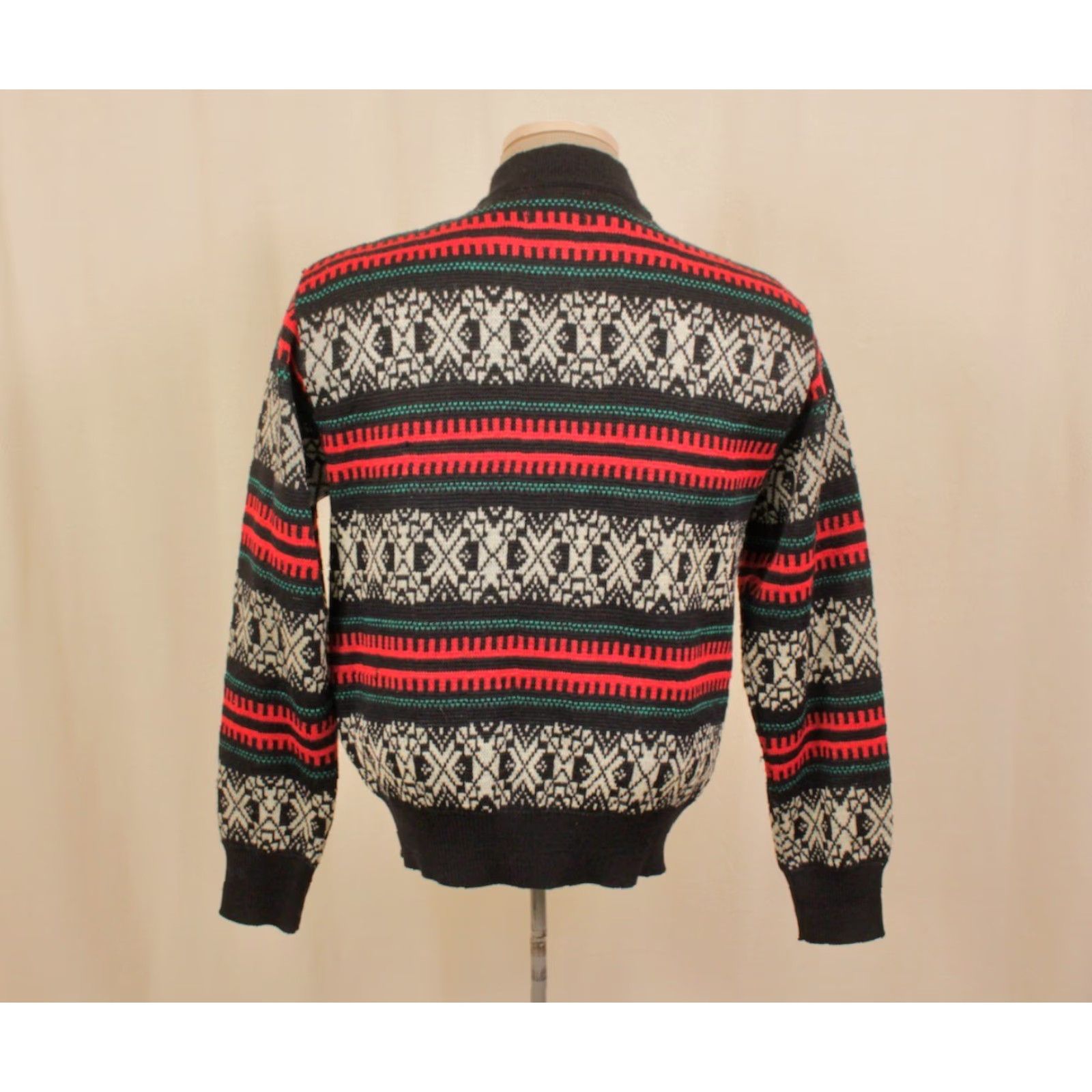 Vintage VTG Pilgrim 60s Sweater Shirt Mens Wool Pullover Size M Black Green Red Decade 1960s Casual Measurements Included Size US M / EU 48-50 / 2 - 2 Thumbnail