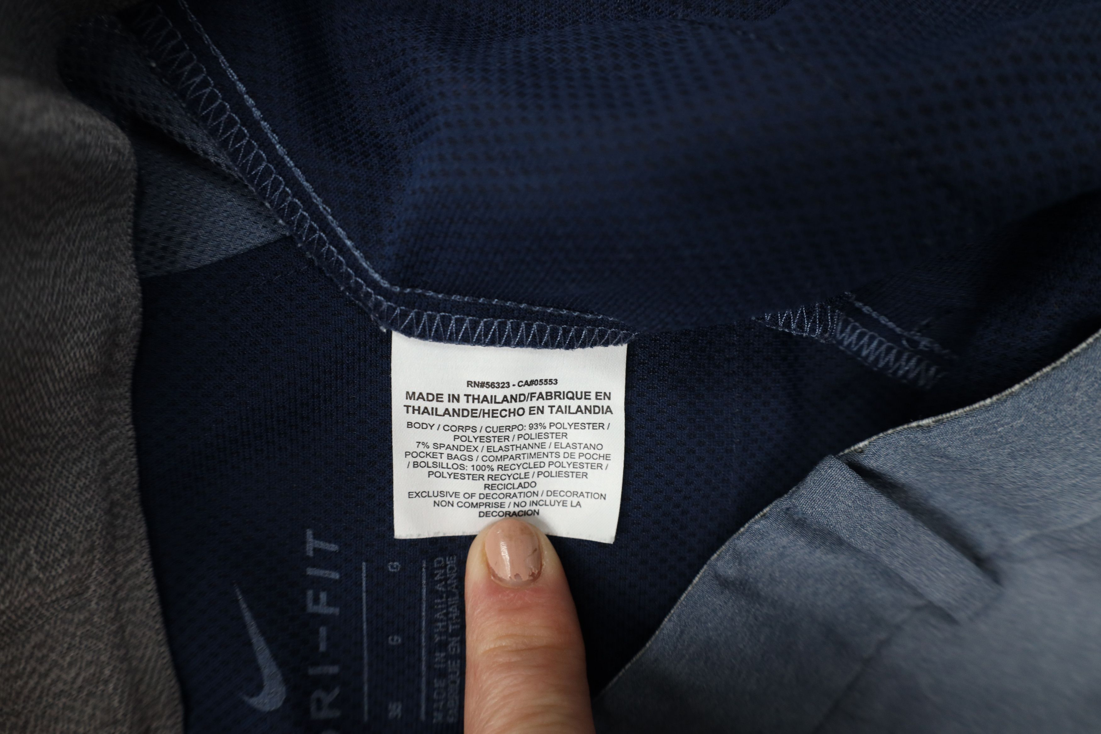 Nike × Vintage Nike Dri-Fit Chambray Front Stretch Tech Golf Chino Shorts Size US 35 - 4 Thumbnail