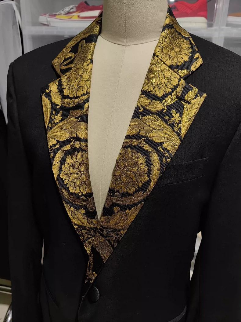 Versace Versace Thorn floral neckline suit Size US L / EU 52-54 / 3 - 4 Thumbnail