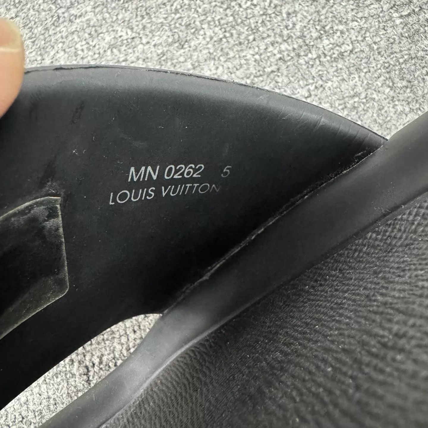 Louis Vuitton Louis Vuitton Black & Gray Monogram Slides 39 99 New Size US 6 / EU 39 - 7 Thumbnail