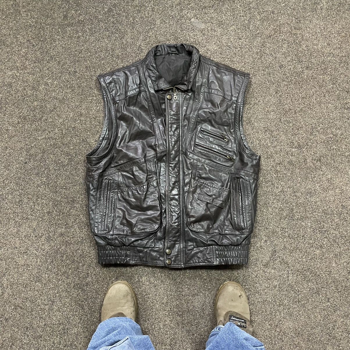 Vintage Vintage Y2K Black Leather Quilted Vest Oversized Streetwear Size US XL / EU 56 / 4 - 1 Thumbnail