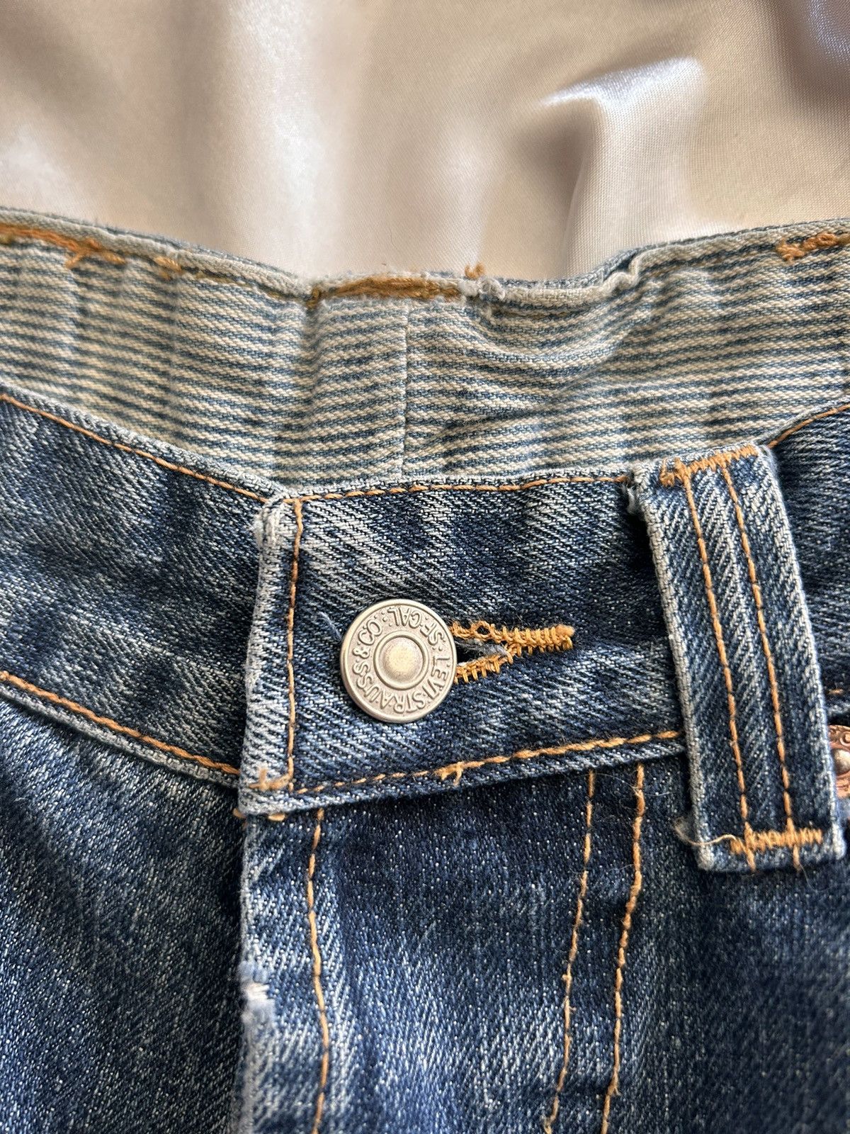 Levi's × Levi's Vintage Clothing Rare Levi’s 501XX Japan Leather V W34 L34 Vintage Denim Size US 34 / EU 50 - 12 Thumbnail