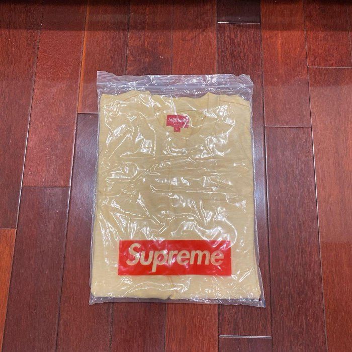 Supreme SUPREME S/S PALE YELLOW POCKET TEE BRAND NEW Size US L / EU 52-54 / 3 - 1 Thumbnail