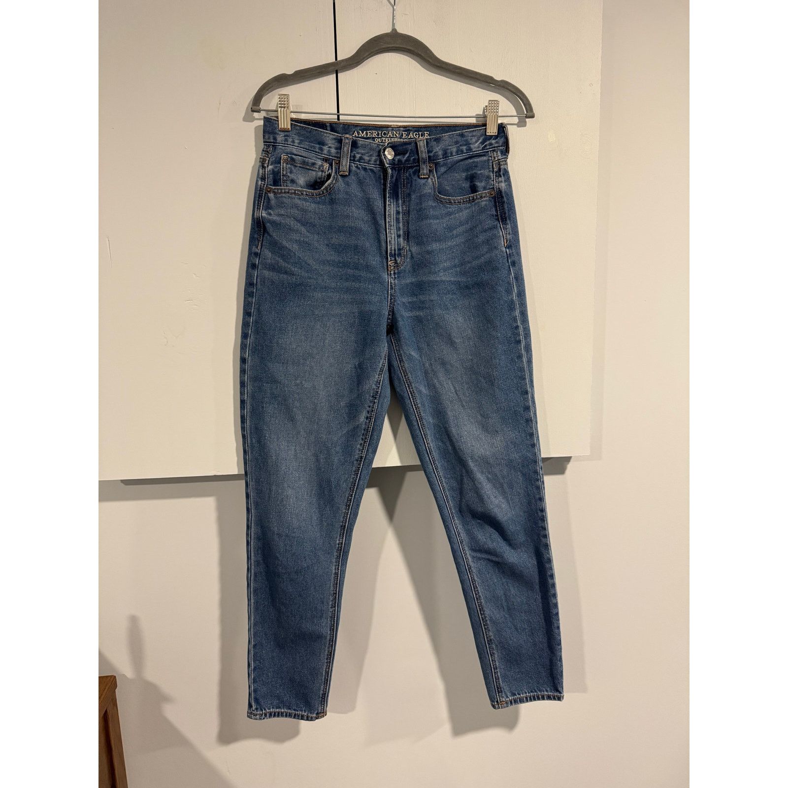 American Eagle Outfitters American Eagle Denim Mom Jean Size 4 Size 27" / US 4 / IT 40 - 4 Thumbnail