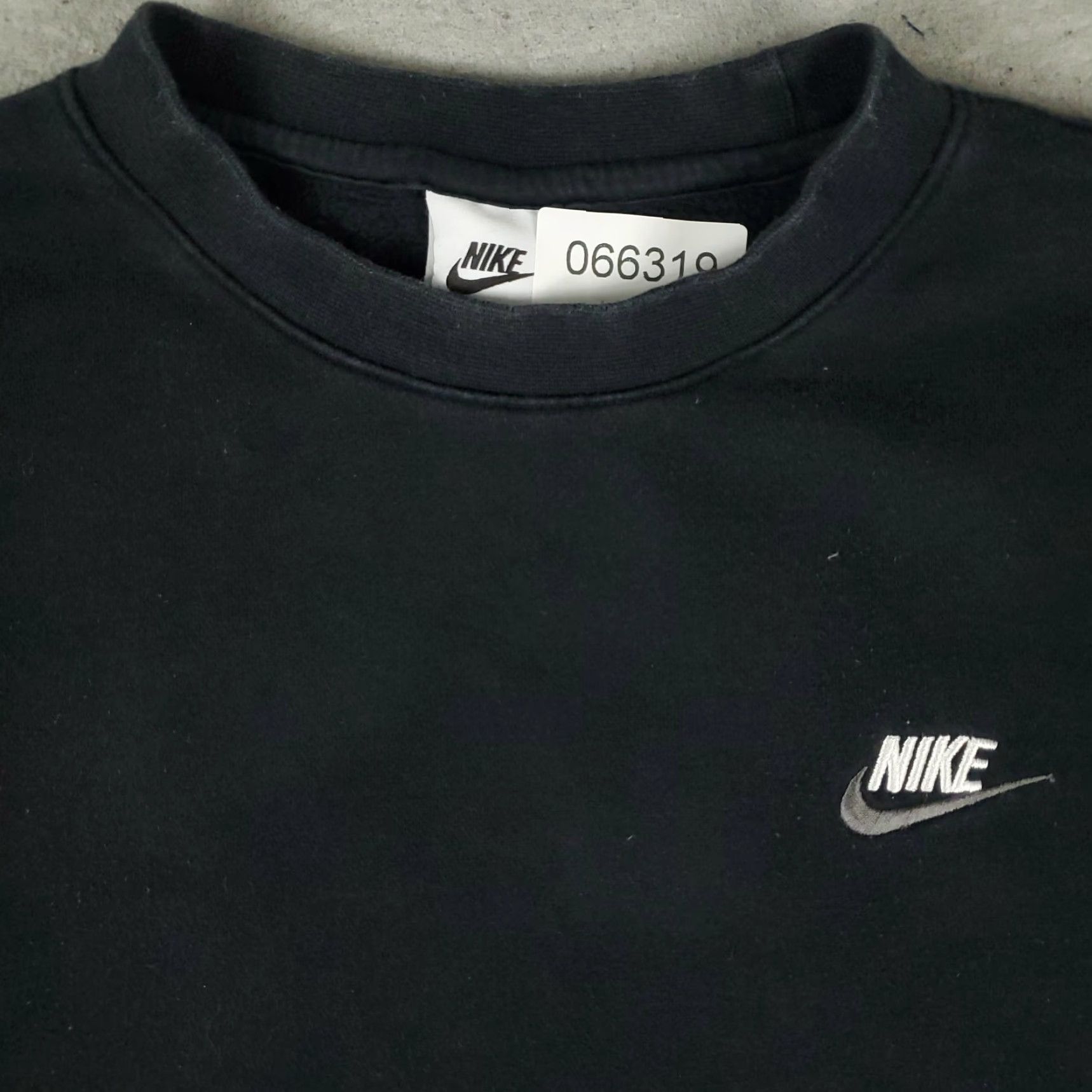 Nike Nike Mens Sweater Pullover Sweatshirt Crew Neck Black Swoosh Logo Medium Size US M / EU 48-50 / 2 - 2 Thumbnail
