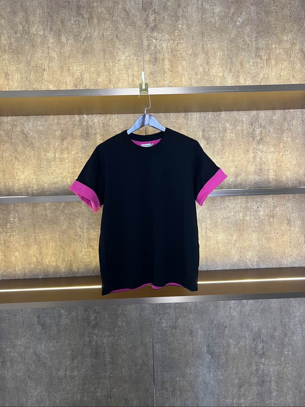 Bottega Veneta Bottega Veneta Contrast Cuff T-Shirt Size L Size US L / EU 52-54 / 3 - 1 Thumbnail
