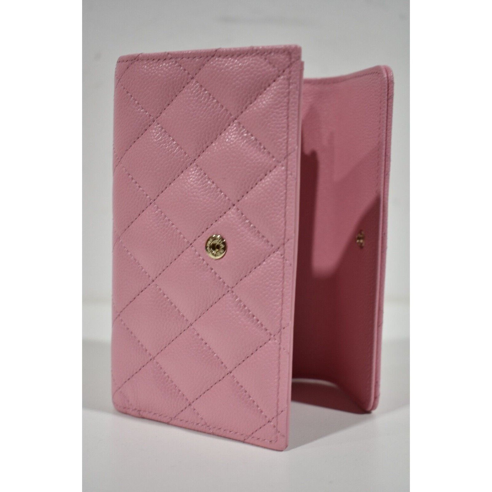 Chanel Chanel Quilted Classic Zipped Snap Button Medium Wallet Size ONE SIZE - 8 Thumbnail