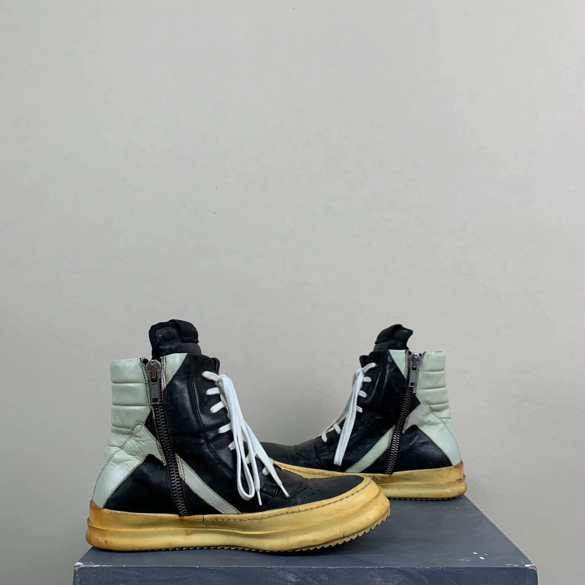 Rick Owens Size 42 Exclusive top-tier item online at an instant price! Size US 9 / EU 42 - 1 Thumbnail