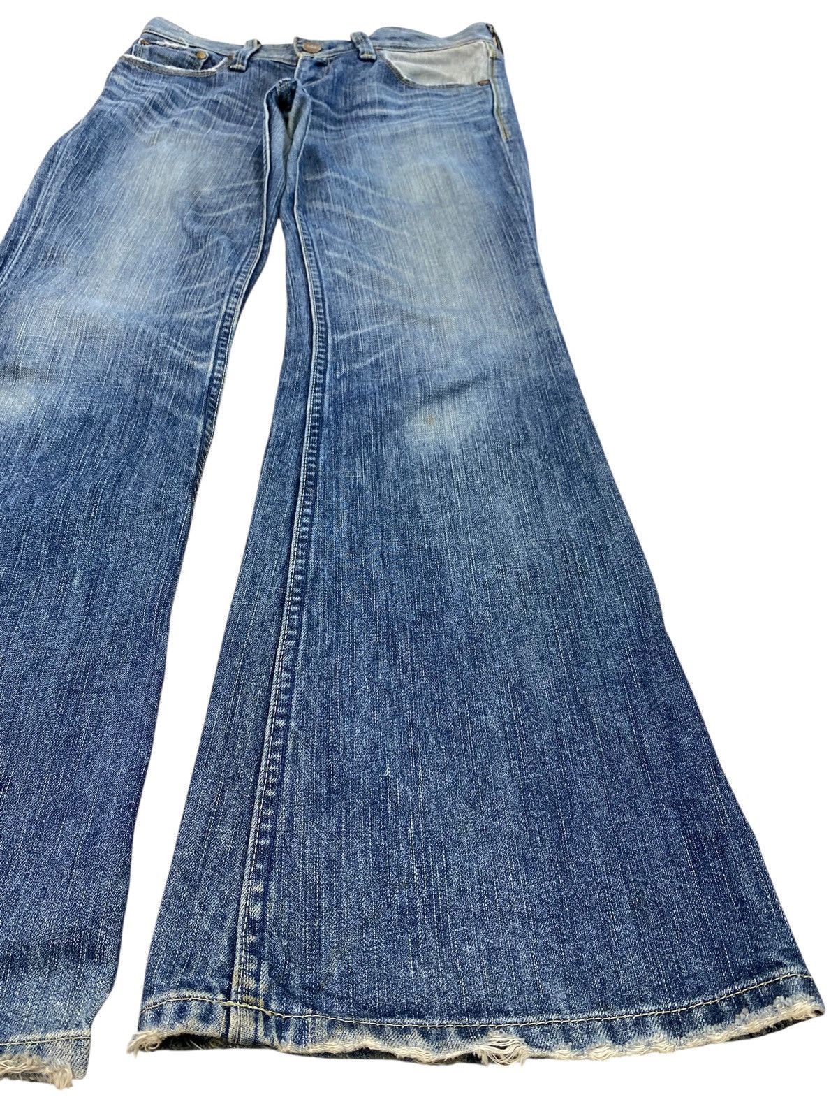 Levi's Levi’s Whiskers Faded Wash Style Flare Jeans Size US 30 / EU 46 - 6 Thumbnail