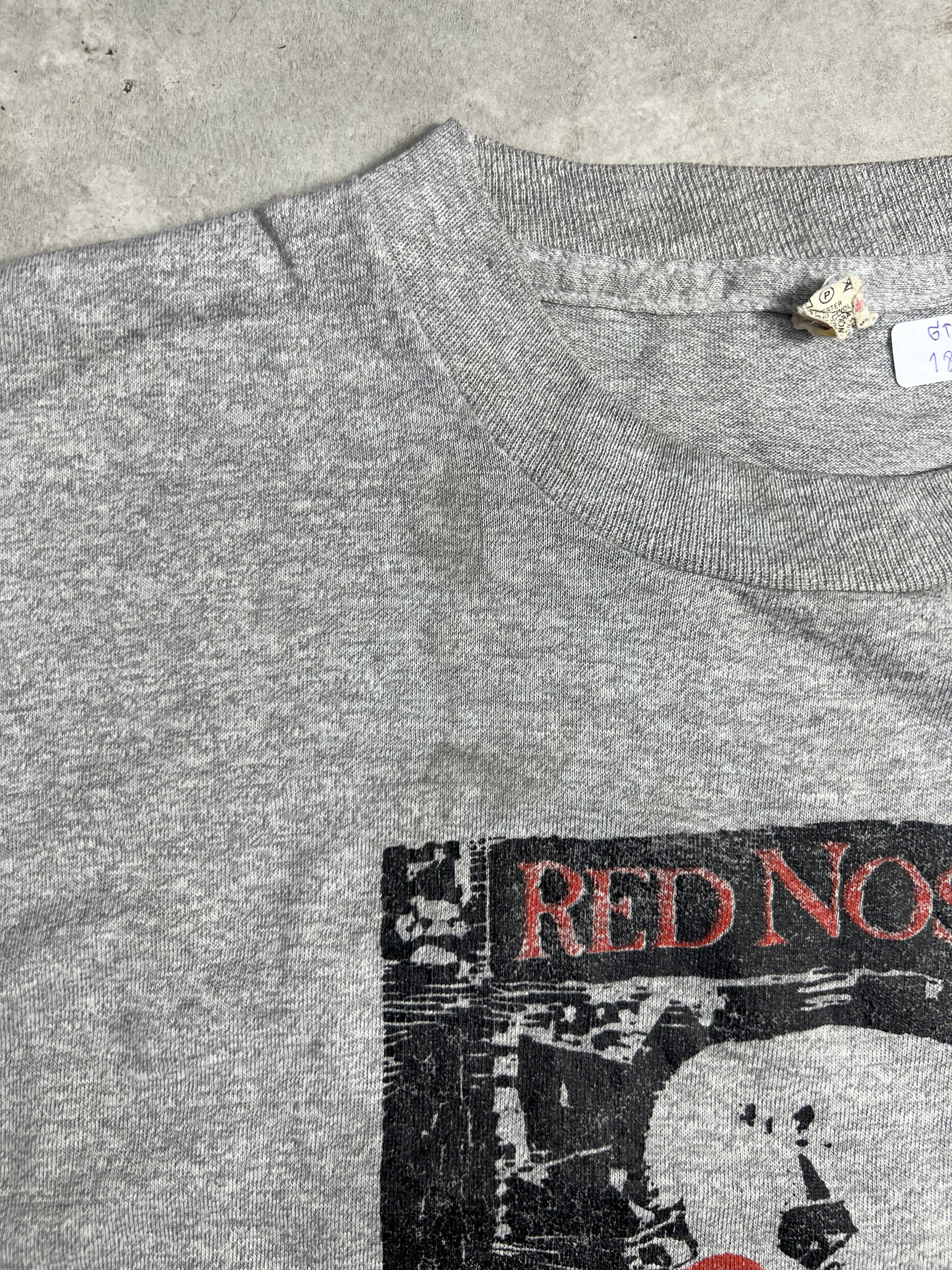 Vintage Vintage 80s Red Noses Musical Promo Tee (M) GTME021 Size US M / EU 48-50 / 2 - 5 Thumbnail