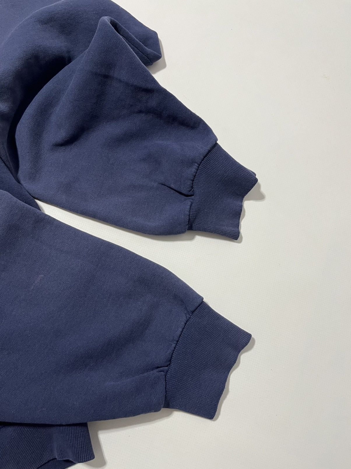 Russell Athletic True Vintage 90s Russell Athletic Boxy Sweatshirt Sun Faded Size US L / EU 52-54 / 3 - 6 Thumbnail