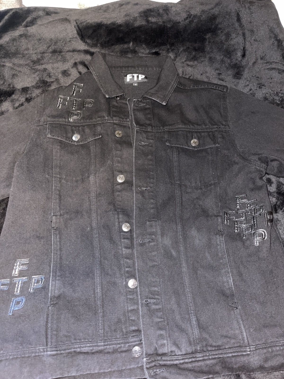 Fuck The Population FTP Cross Logo Denim Trucker Jacket Size US M / EU 48-50 / 2 - 1 Thumbnail
