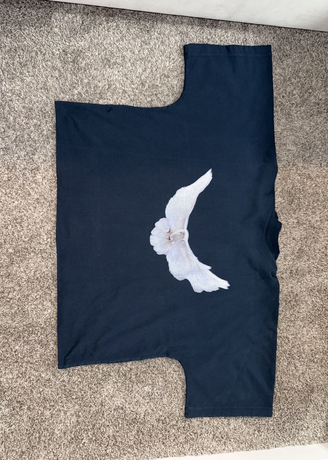Balenciaga × Gap × Yeezy Dove No Seam Tee Yeezy Gap Size US XL / EU 56 / 4 - 2 Thumbnail