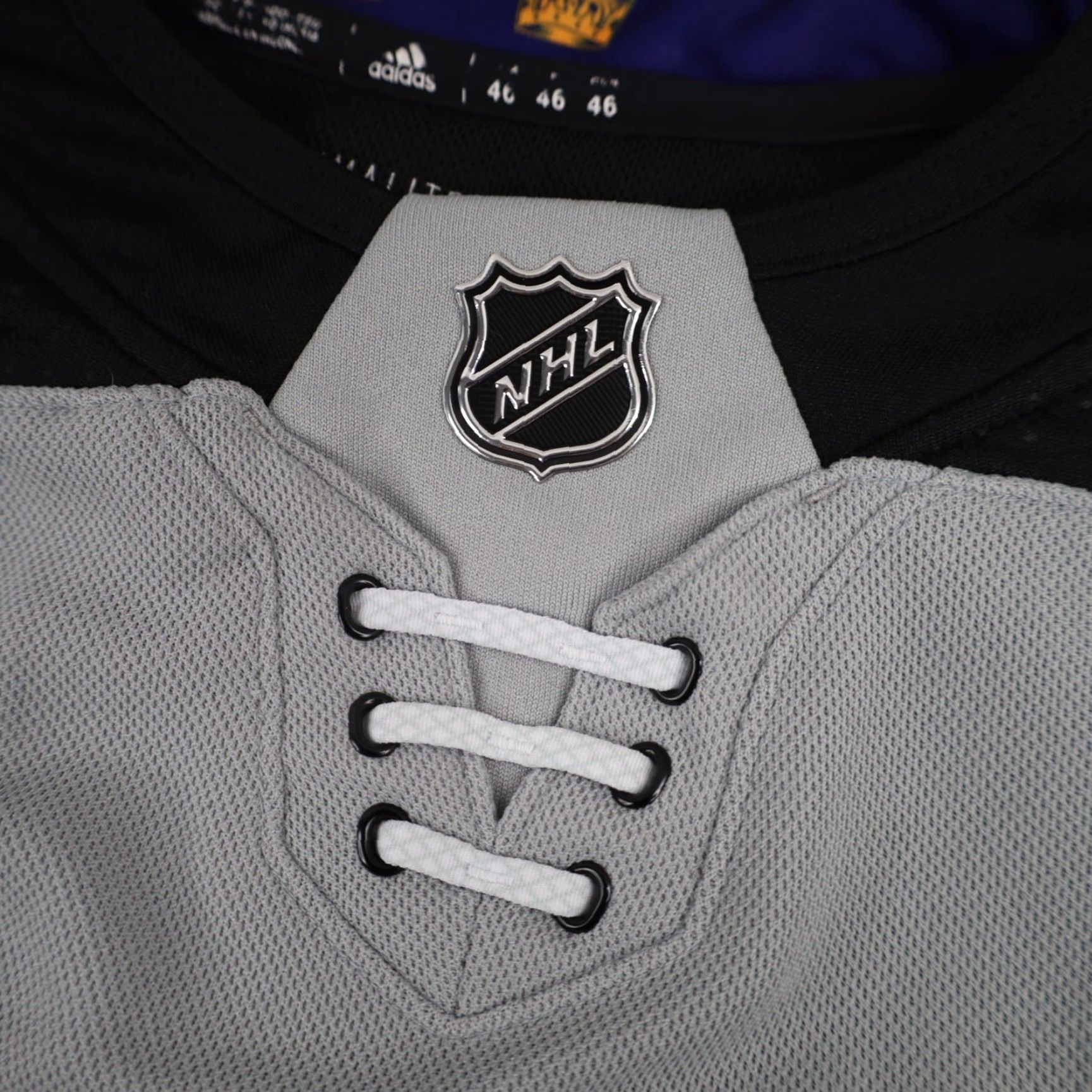 Adidas VINTAGE Adidas LA Kings Hockey Jersey Mens 46 / Medium Gray Adidas Authentic LA Kings Mens Hockey Jersey 46 / Medium Gray Mens Hockey Jersey Size US M / EU 48-50 / 2 - 6 Thumbnail