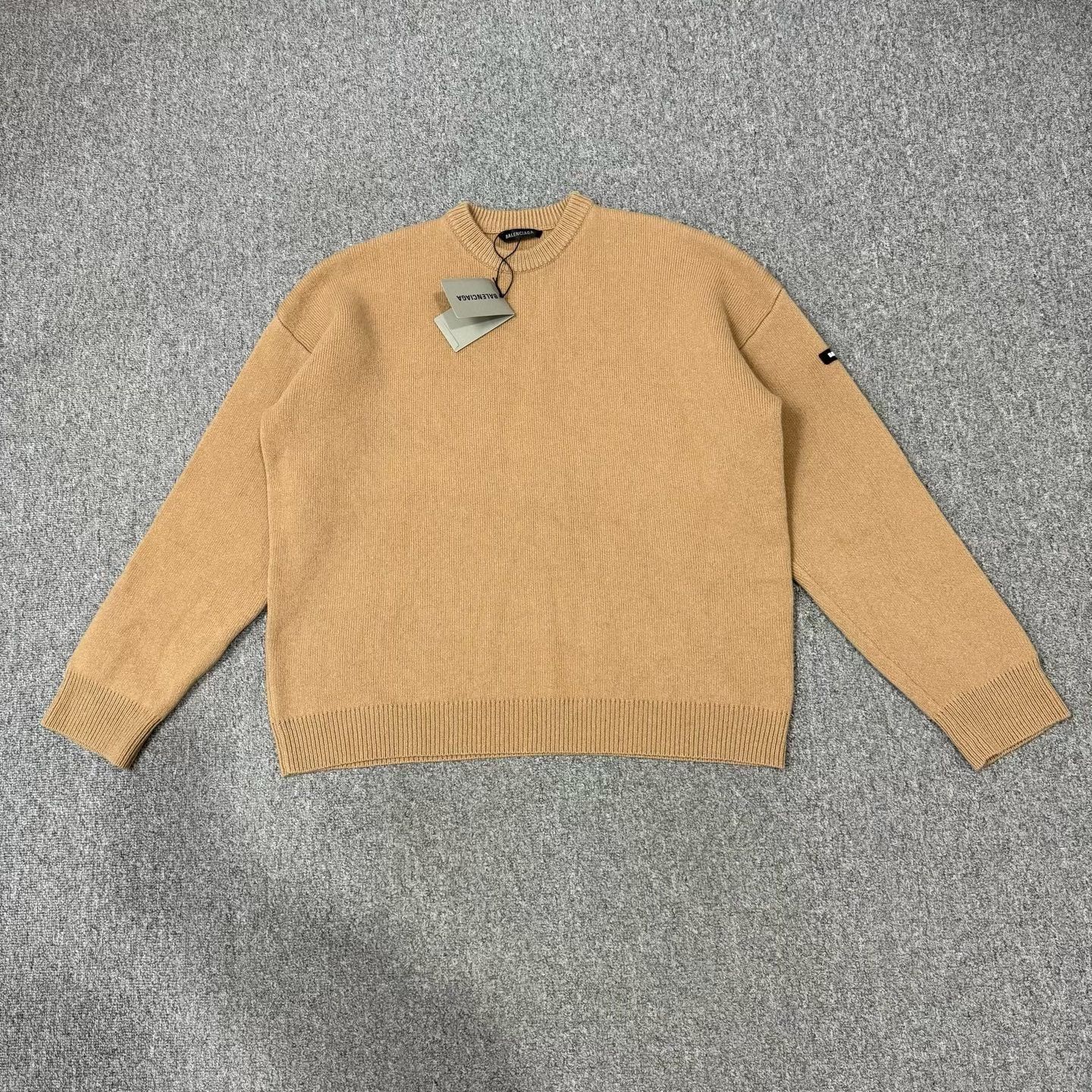 Balenciaga Balenciaga Rubber Label Drop Shoulder Wool Sweater Size US M / EU 48-50 / 2 - 1 Thumbnail