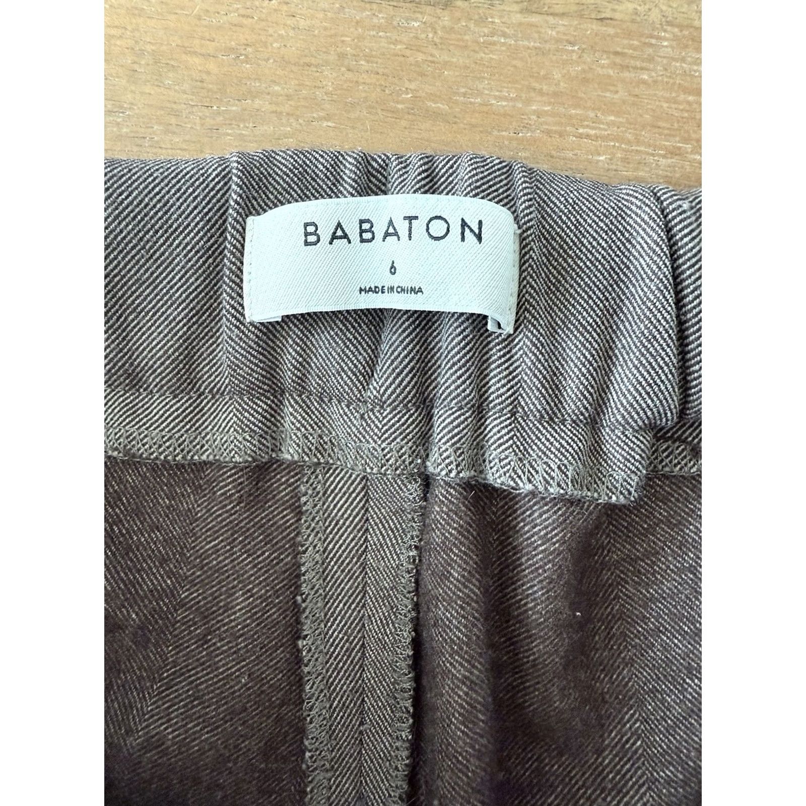 Aritzia Aritzia Babaton Herringbone Conan Cropped Pants Women’s 6 Elastic Waist Brown Twill Pockets Cropped 90s City Office Career Regular Womens Size 28" / US 6 / IT 42 - 3 Thumbnail