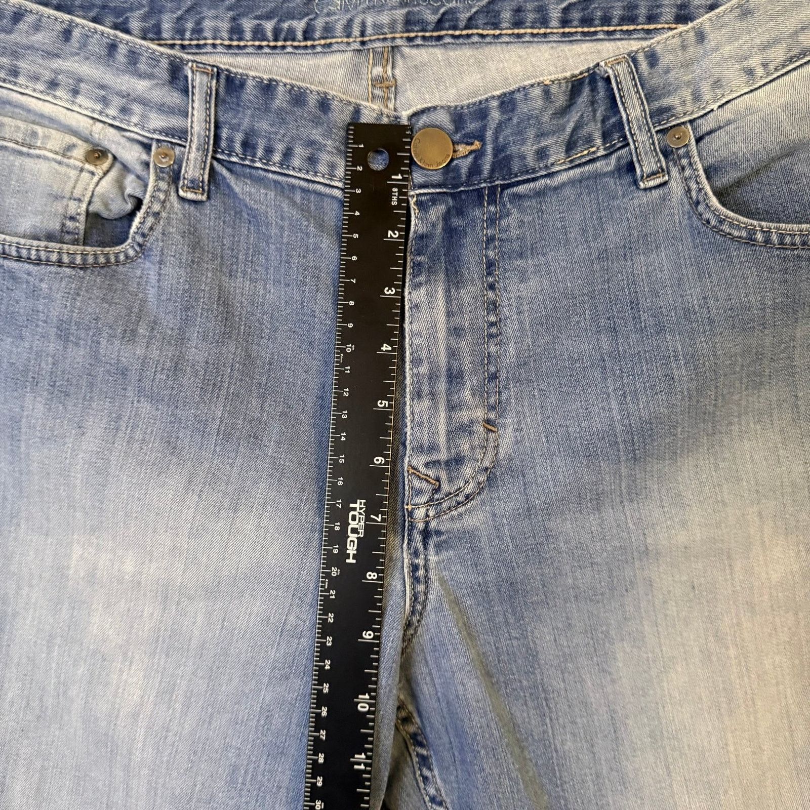 Calvin Klein Calvin Klein Men's Jeans Light Wash Denim Straight Leg 33x30 Size US 33 - 4 Thumbnail