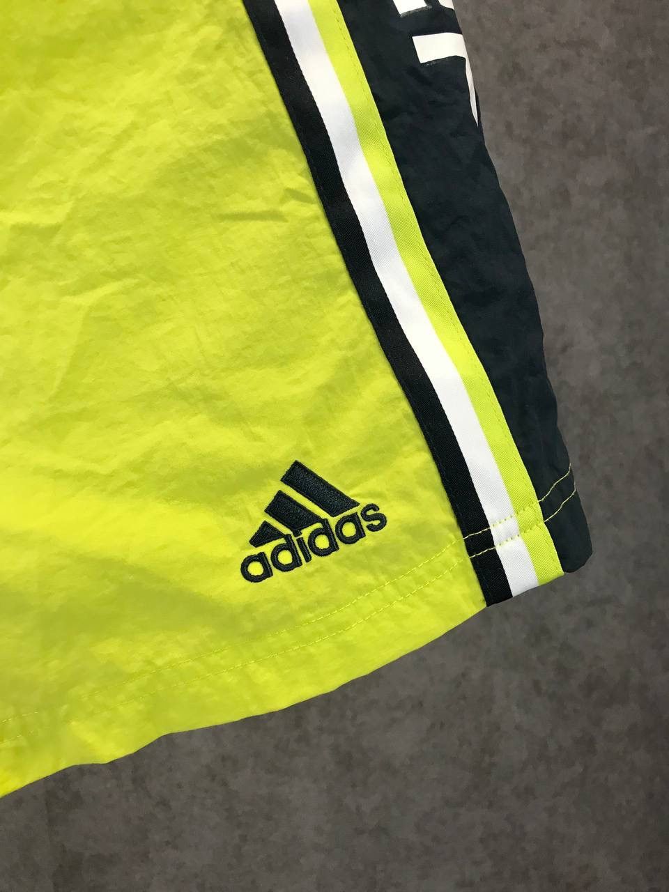 Adidas Adidas 1999 vintage big logo shorts Size US 34 / EU 50 - 3 Thumbnail
