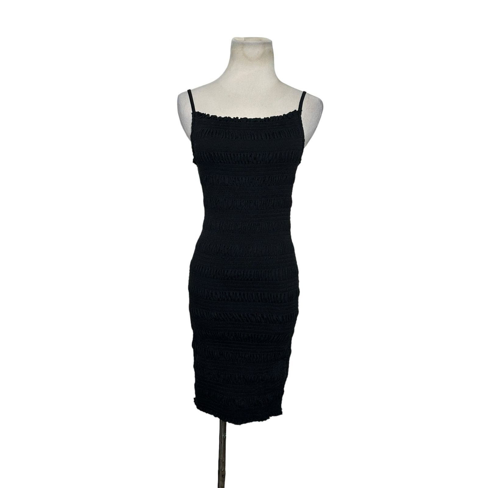 H&M H&M black smocked fitted mini dress size Small Size S / US 4 / IT 40 - 7 Thumbnail