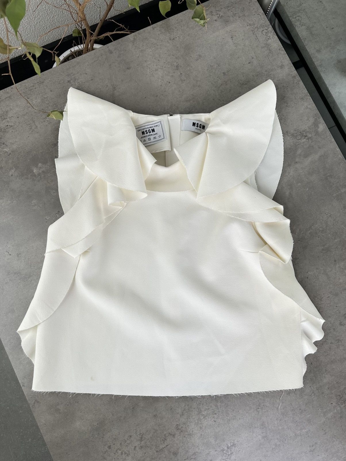 MSGM MSGM Tank Top With Beautiful Sleeves Size M / US 6-8 / IT 42-44 - 1 Thumbnail