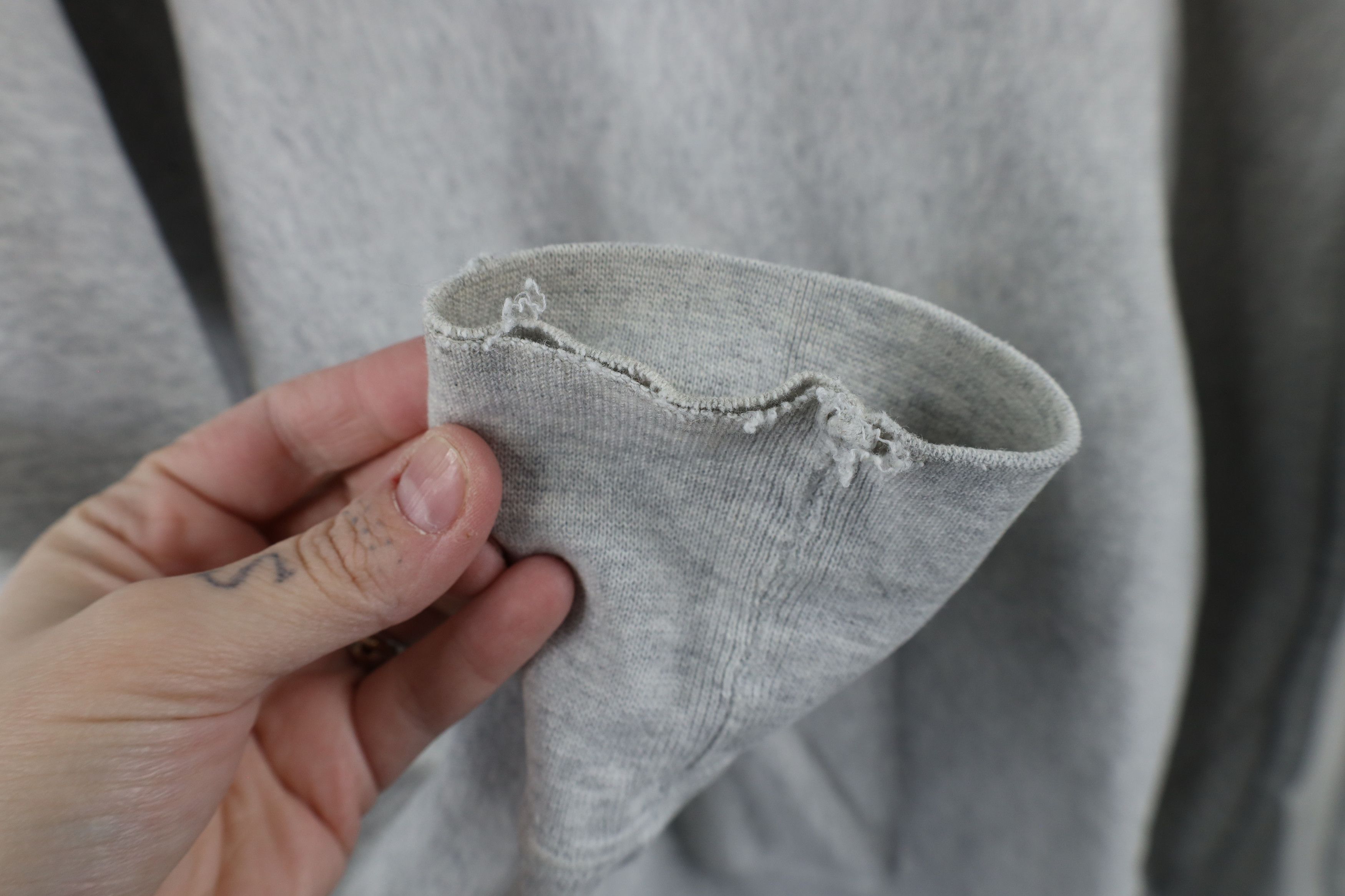 Vintage Vintage 90s Reverse Ernst and Young LLP Sweatshirt Gray USA Size US L / EU 52-54 / 3 - 5 Thumbnail