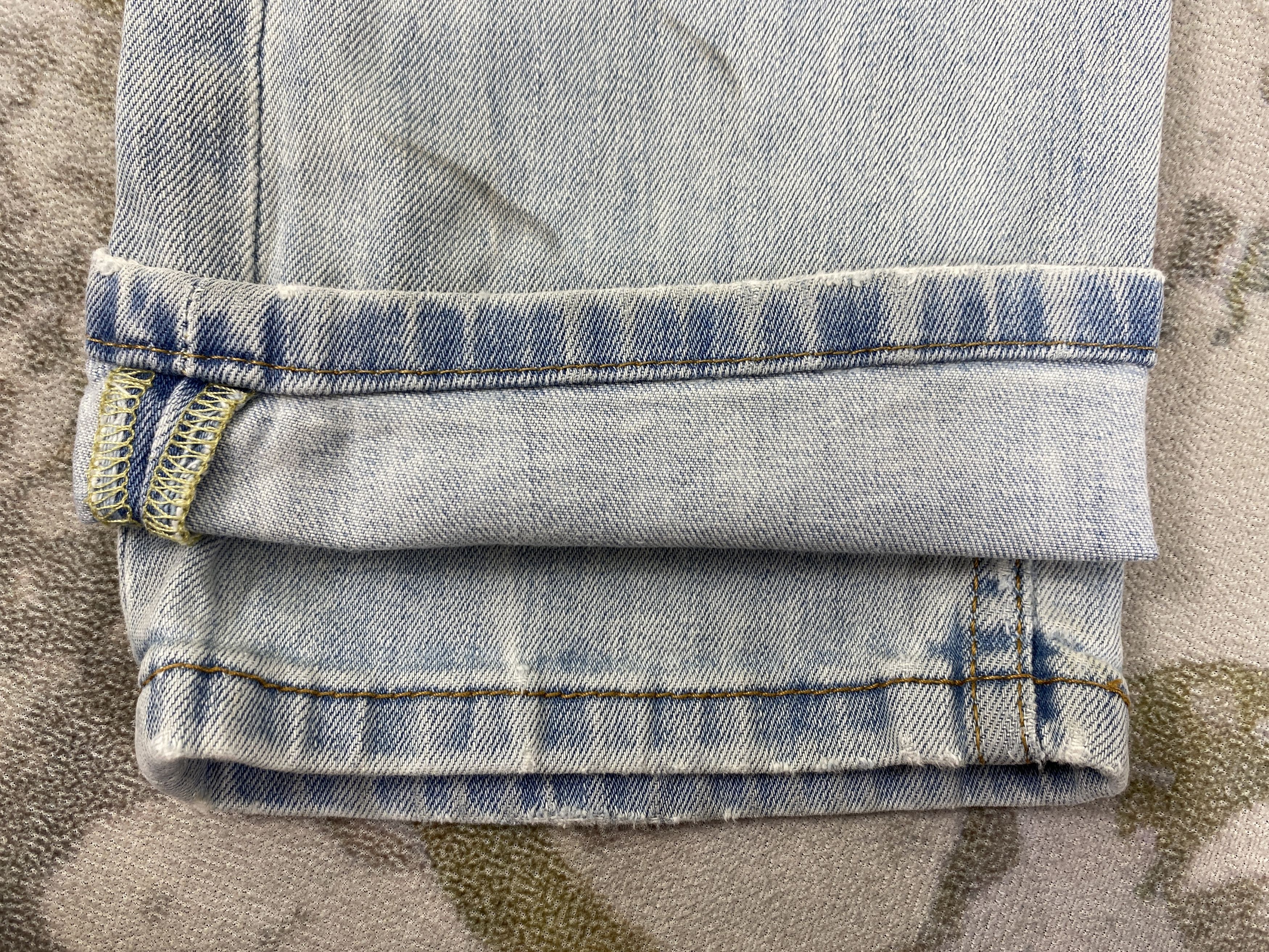 Japanese Brand Light Wash Vintage Levi's 513 Denim 29x31 -JN370 Size US 29 - 14 Thumbnail
