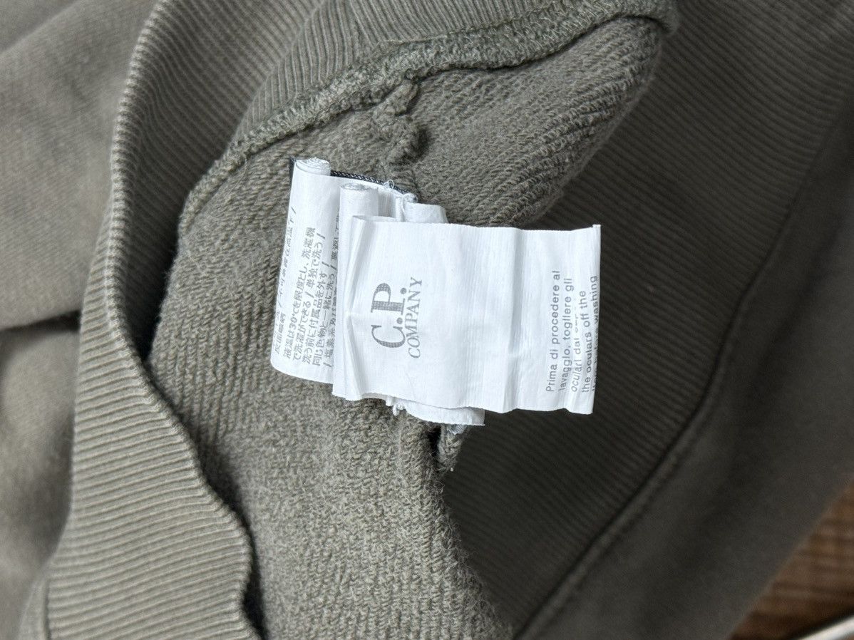 C.P. Company C.P. Company 19FW Arm Lens Sweatshirt In Khaki Size XL Size US XL / EU 56 / 4 - 10 Thumbnail