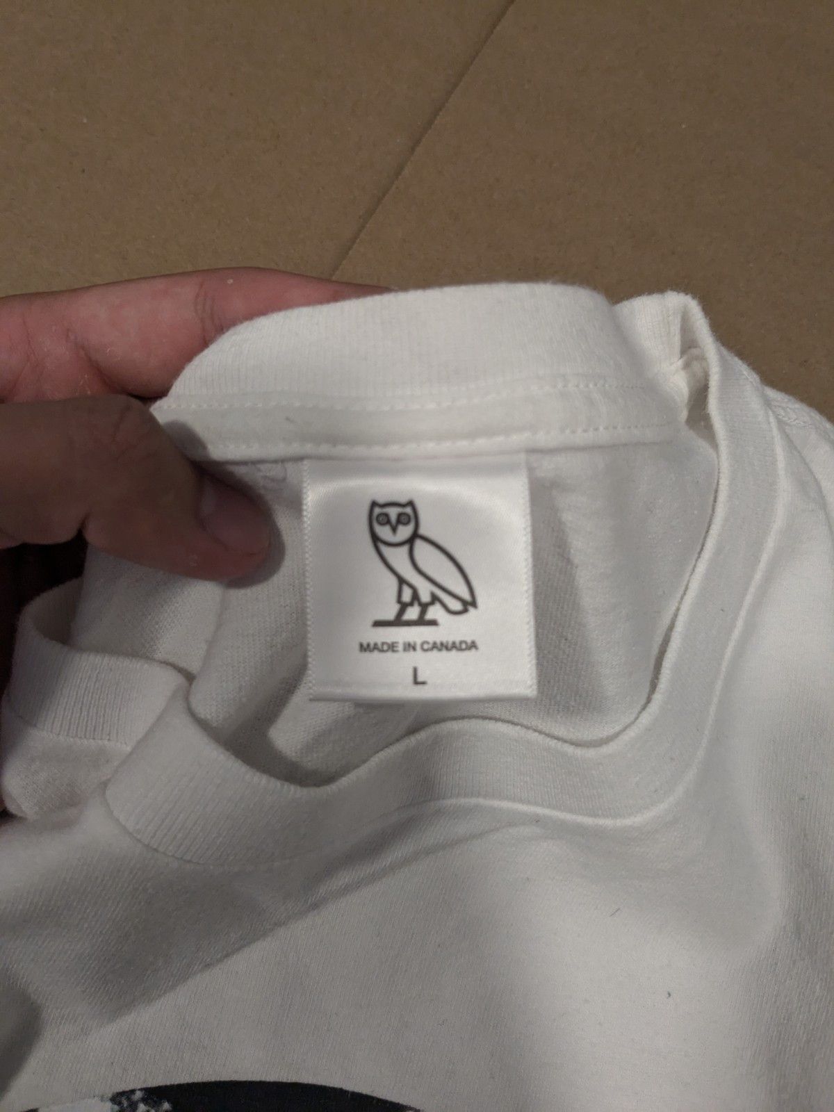 October's Very Own OVO OWL FLOCK T-SHIRT WHITE Men size large Worn once 2022 Size US L / EU 52-54 / 3 - 5 Thumbnail
