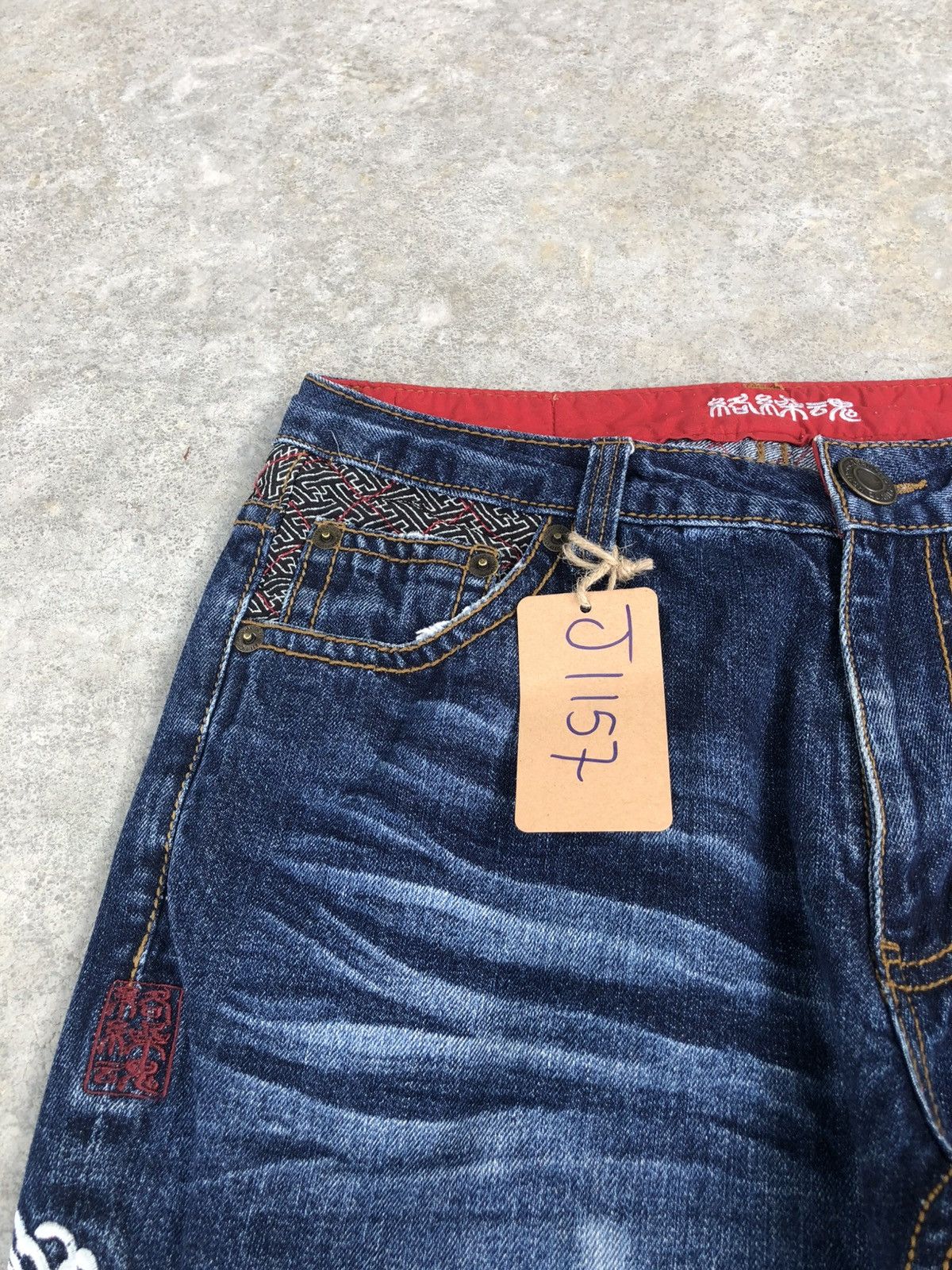 Karakuri Tamashii Karakuri Tamashii Embroidered Jeans Distressed Size US 31 - 14 Thumbnail