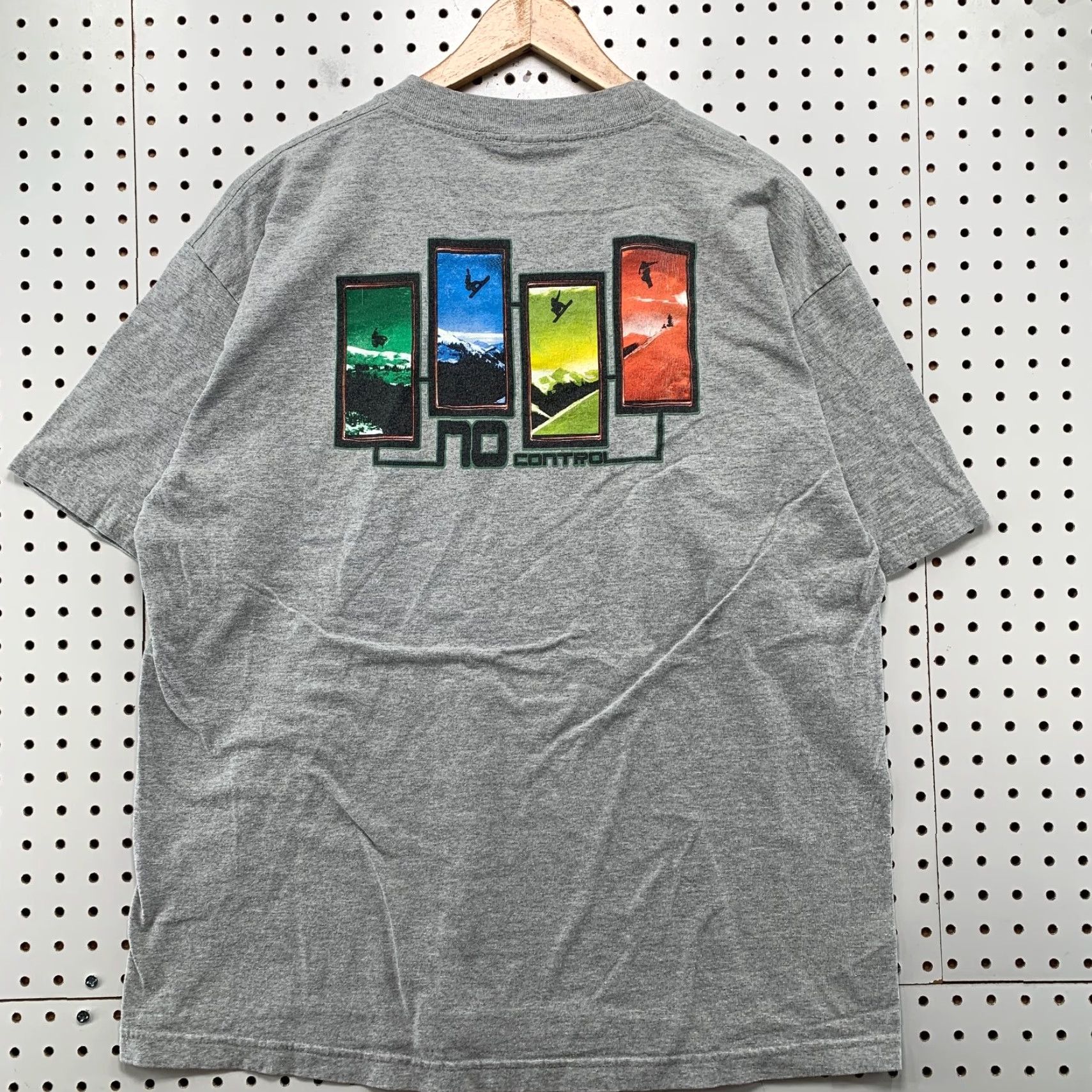 Vintage VINTAGE Control Snowboard T Shirt Mens XL Gray Outdoor Ski Winter Men T-Shirt Gray 80s? Size US XL / EU 56 / 4 - 2 Thumbnail