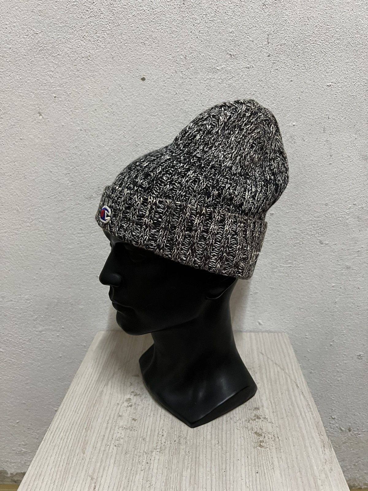 Champion Vintage Champion Small Logo Crochet Beanie Hats Size ONE SIZE - 3 Thumbnail