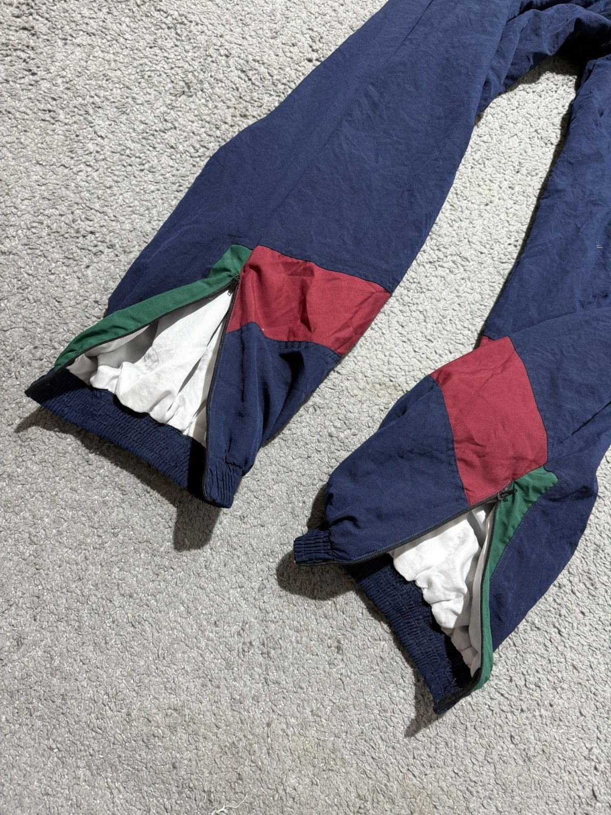 Nike Vintage 90s 80s Nike Sweat Nylon Pants Joggers zip swoosh Size US 34 / EU 50 - 7 Thumbnail