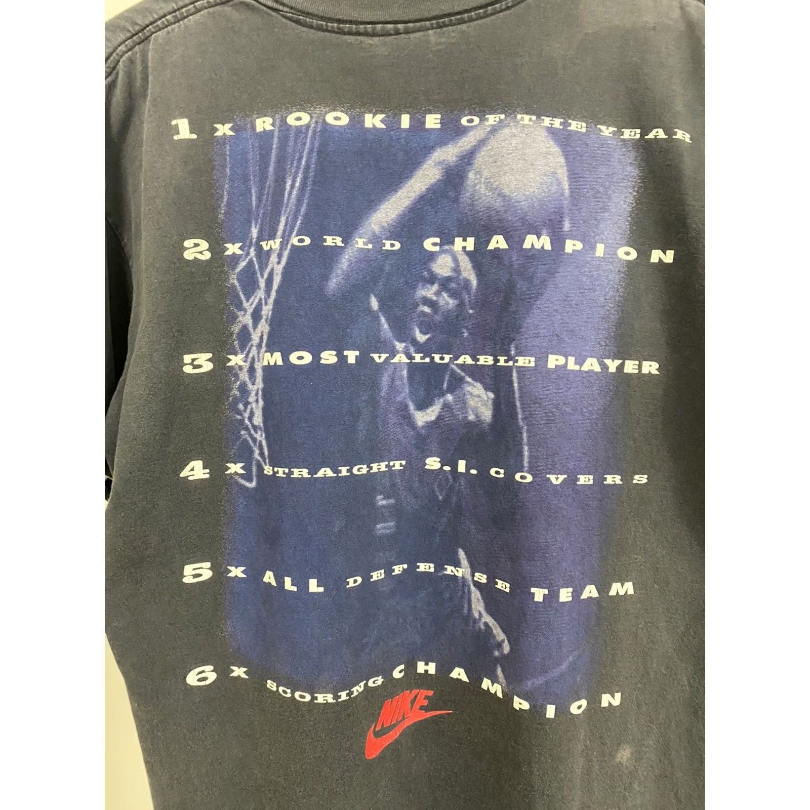 Nike VTG Nike Michael Jordan What Time Is It? Finger Wag Sun Faded T-Shirt XL USA Men Short Sleeve Black Shirt Size US XL / EU 56 / 4 - 5 Thumbnail