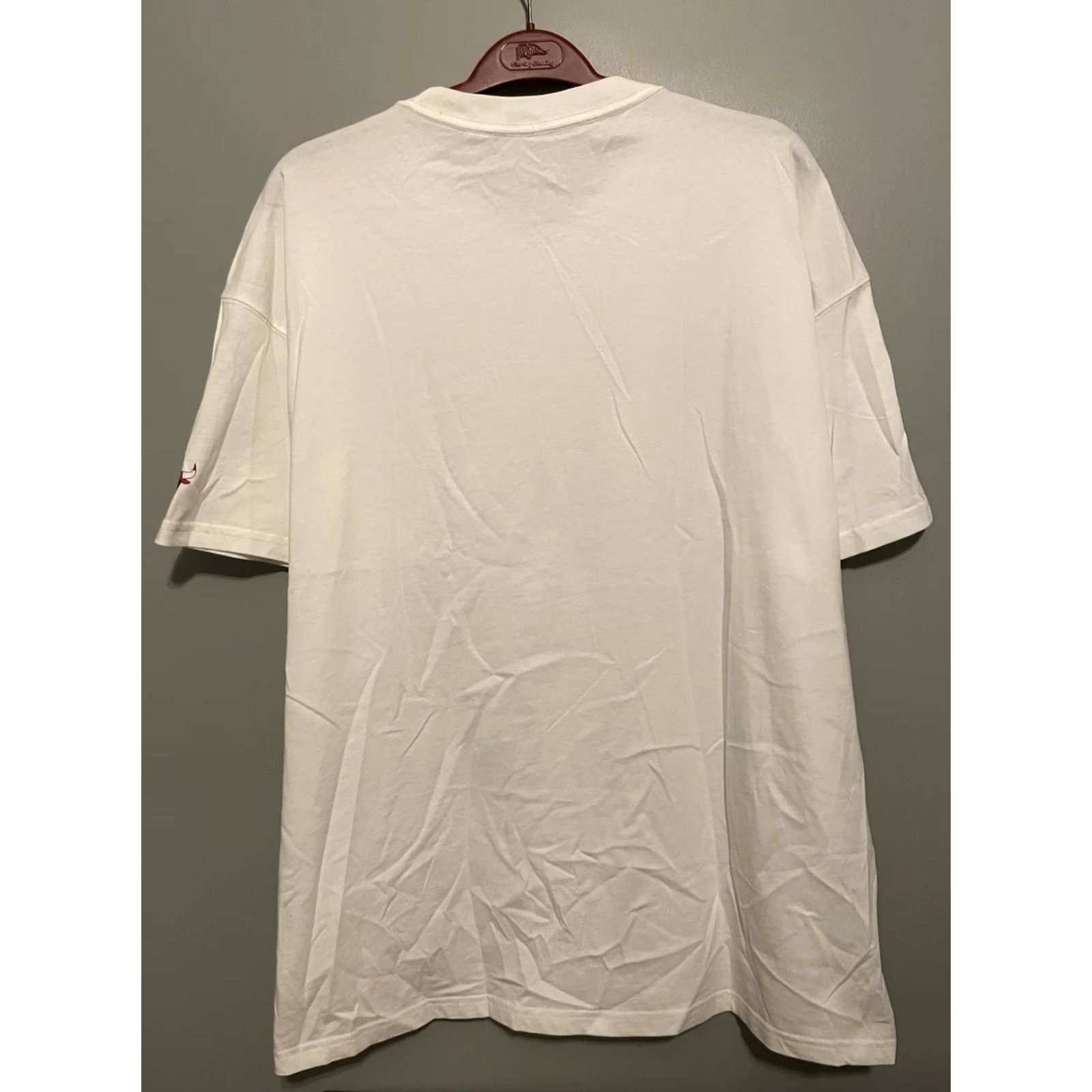 Nike Nike Jordan NBA Chicago Bulls White T-Shirt 2XL Mens Crew Neck Short Sleeve Relaxed Fit Regular Cotton Decade Bulls Clothing Size US XXL / EU 58 / 5 - 6 Thumbnail
