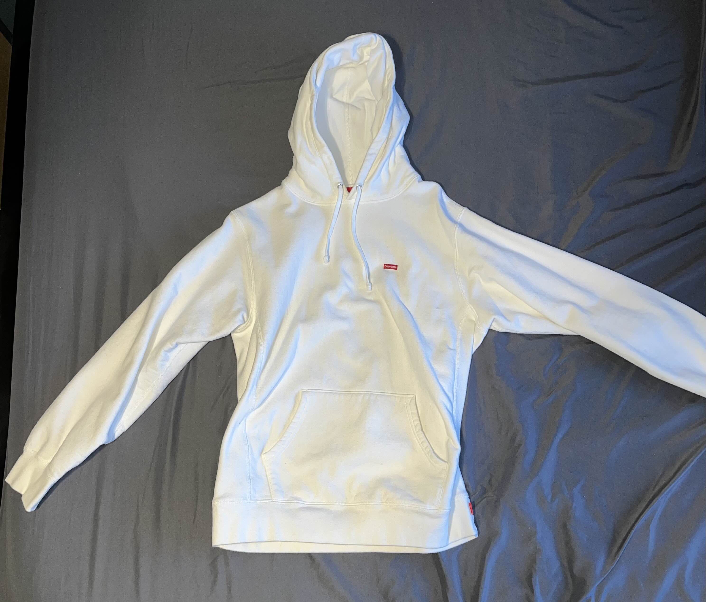 Supreme Supreme Small Box Logo Hoodie Size US M / EU 48-50 / 2 - 1 Thumbnail
