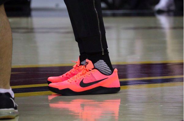 Nike Nike Kobe 11 Barcelona VNDS Size US 12.5 / EU 45-46 - 2 Thumbnail