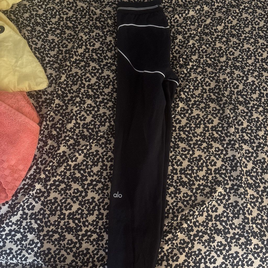 Alo Yoga Black Alo 7/8 Leggings Size 25" / US 0 / IT 36 - 3 Thumbnail