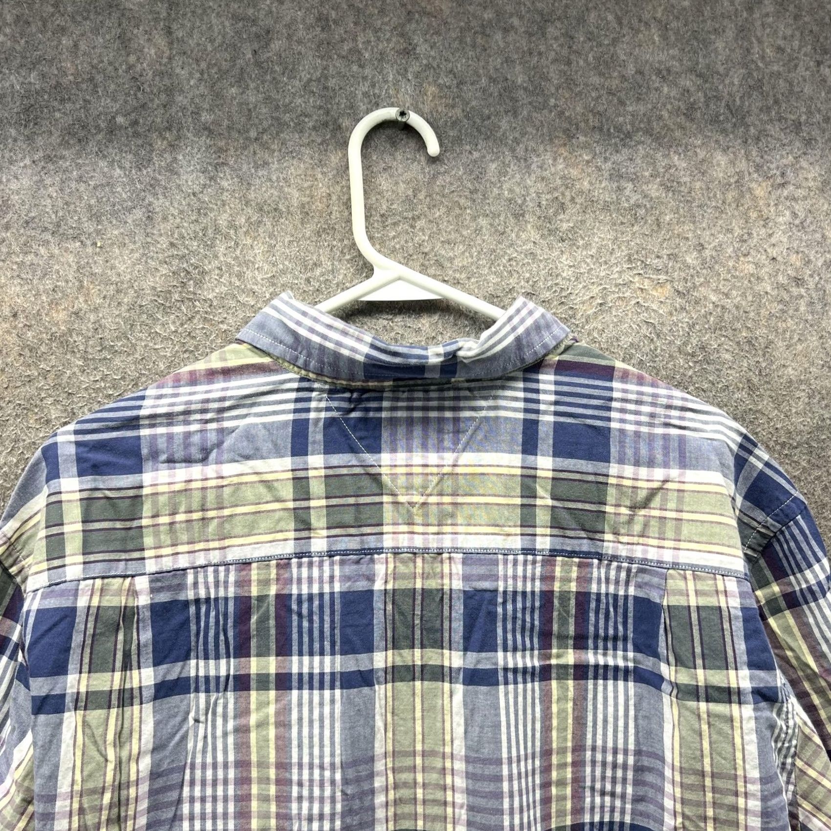 Tommy Hilfiger VINTAGE? No. Tommy Hilfiger Shirt Mens XL Blue Green Plaid Slim Fit Button Front Casual Shirt XL Blue Plaid Slim Fit Button-Front Casual Mens Size US XL / EU 56 / 4 - 3 Thumbnail