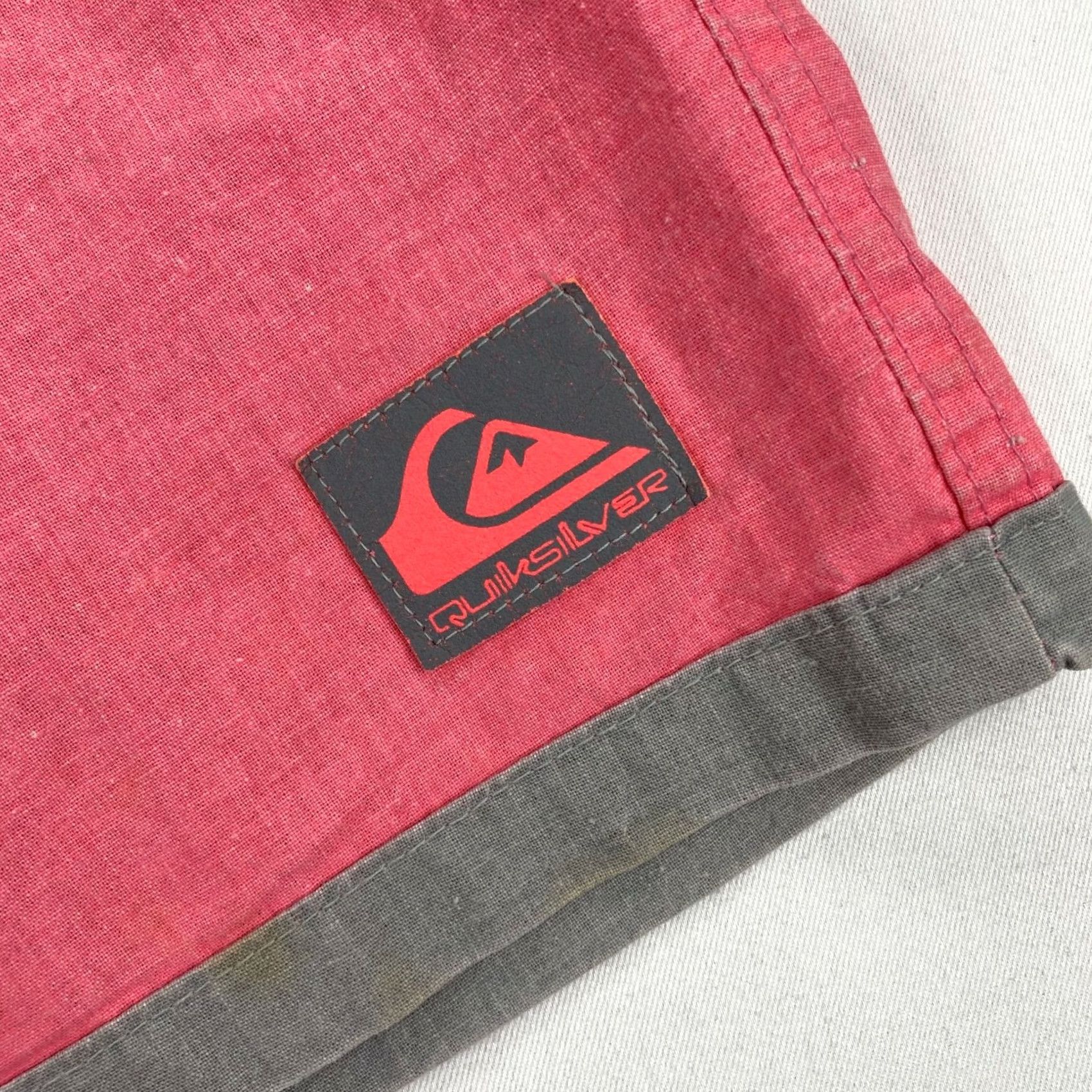 Quiksilver VINTAGE Quiksilver Shorts Adult 31 Hot Pink/Gray 80s 90s Surf Skateboard Mens Size US 31 - 3 Thumbnail